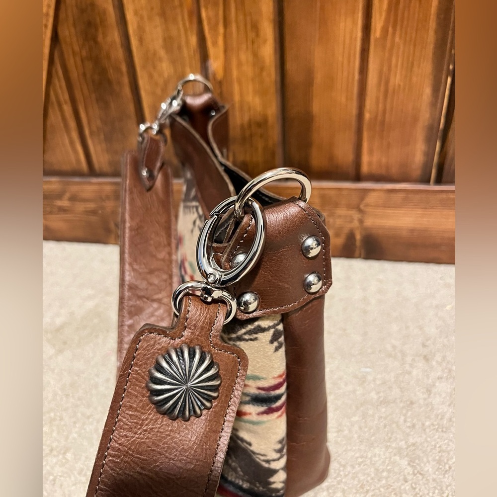 Handcrafted Leather Western Bag with Wool Inlay - Picture 6 of 10